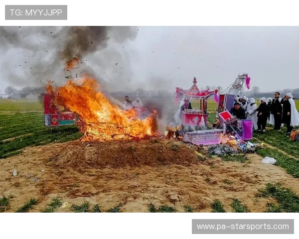 骨灰撒在球场：哪些球场允许这样做？，骨灰撒河里犯法吗